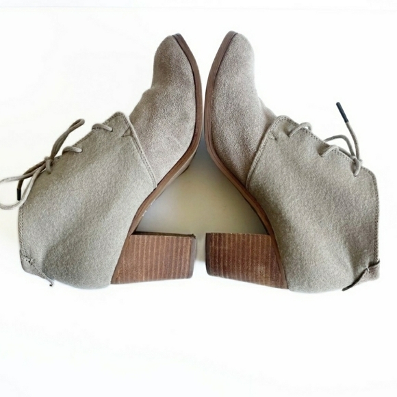 TOMS LUNATA SUEDE LACE UP BOOTIES - Picture 8 of 9